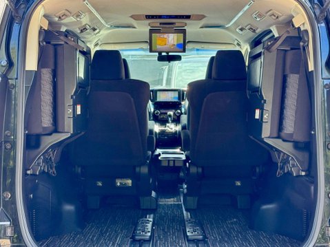 Toyota Vellfire 2.5 PETROL Z A EDITION 7 SEATS 80