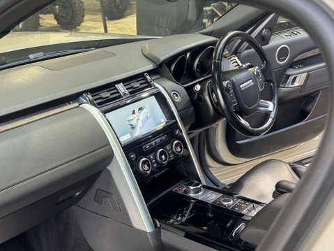 Land Rover Discovery 3.0 Discovery HSE TD6 Auto 4WD 5dr 118