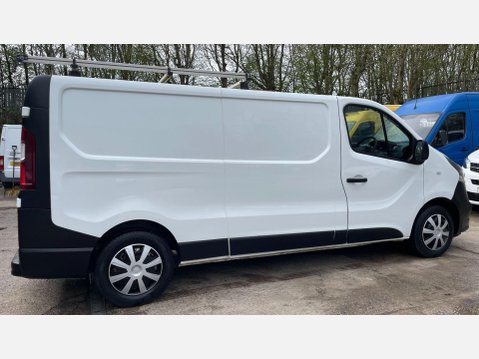 Vauxhall Vivaro 1.6 CDTi 2900 ecoFLEX L2 H1 Euro 5 (s/s) 5dr 8