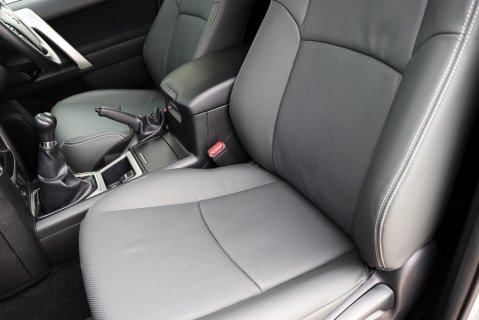 Land Cruiser Commercial 5