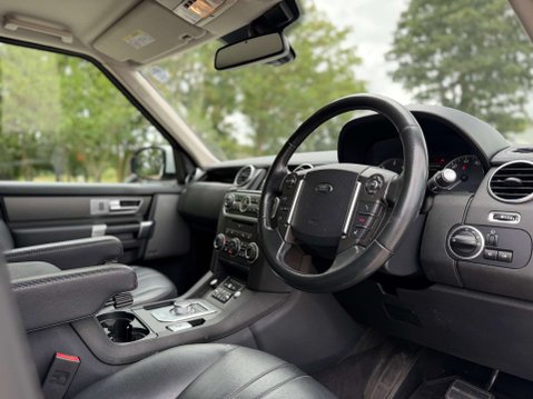 Land Rover Discovery 3.0 Discovery Graphite SDV6 Auto 4WD 5dr 9
