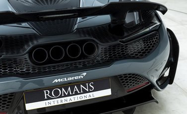 McLaren 765LT Spider 33