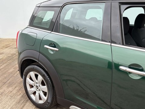 Mini Countryman 1.5 Countryman Cooper Auto 5dr 9