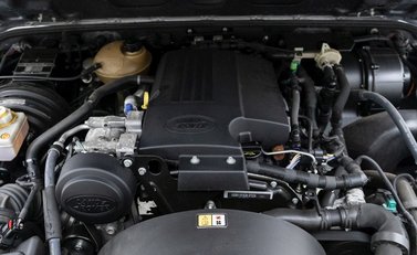 Land Rover Defender 90 Landmark 23