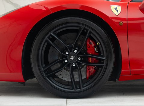Ferrari 488 SPIDER 37