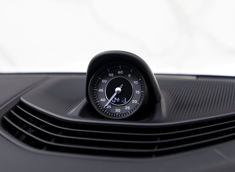 Porsche Taycan Turbo S 19