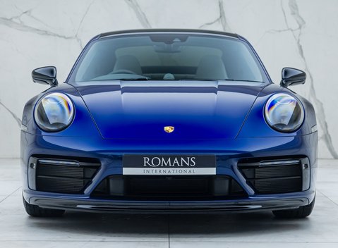 Porsche 911 Carrera GTS (992) 4