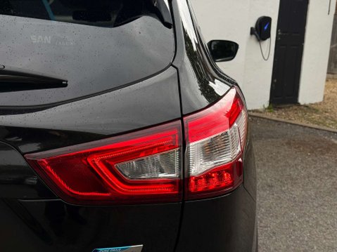 Nissan Qashqai 1.5 dCi Acenta Premium SUV 5dr Diesel Manual 2WD Euro 5 (s/s) (110 ps) 30