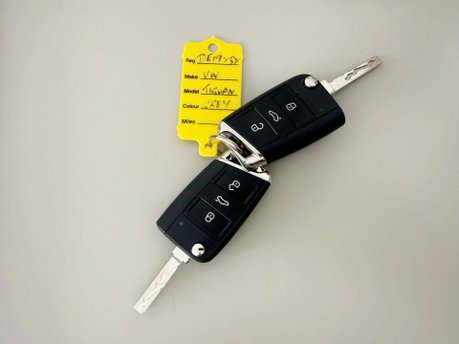 Volkswagen Tiguan 2.0 TDI R-Line DSG Euro 6 (s/s) 5dr 29