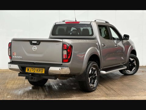 Nissan Navara 2.3 Navara Tekna dCi 4WD 5dr 28
