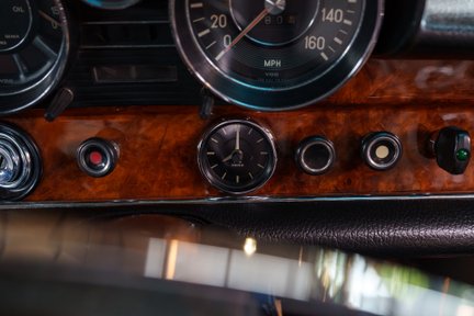 Mercedes-Benz 300 SEL 3.5 10