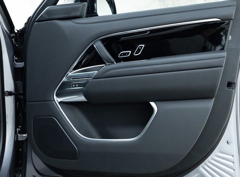 Land Rover Range Rover P530 Autobiography 17