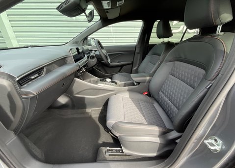 MG MG3 1.5 HYBRID+ TROPHY 16