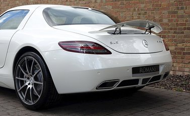 Mercedes-Benz SLS AMG 6