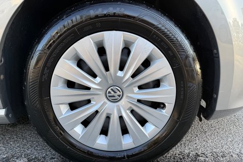 Volkswagen Golf S TSI BLUEMOTION TECH -£35 ROAD TAX -2 OWNERS -11 SERVICES - LOW INSURANCE  46