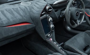 McLaren 765LT Spider 25