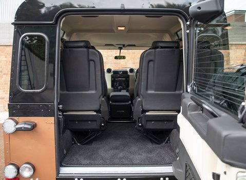 Land Rover Defender 90 Autobiography Edition 28