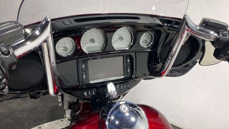 Harley-Davidson Touring 1745 FLHXS Street Glide Special Euro 4 37