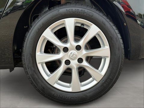 Vauxhall Corsa 1.2 Design 5dr 12