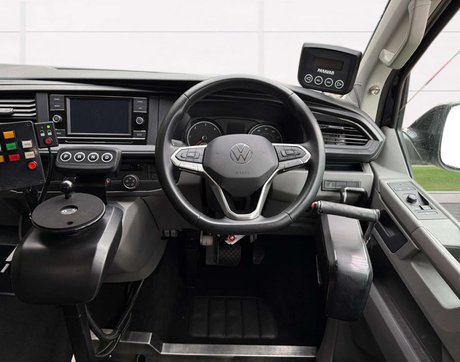 Volkswagen Transporter 2.0 Transporter SE TDI Semi-Auto 5dr 3
