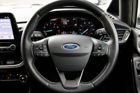Ford Fiesta TITANIUM 14