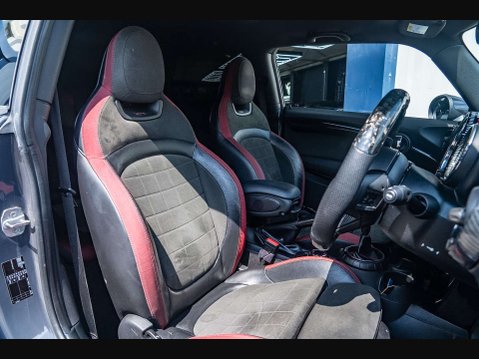 Mini Hatch 2.0 John Cooper Works 3dr 10