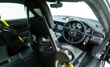 Porsche 911 (991.2) GT3 Touring 12