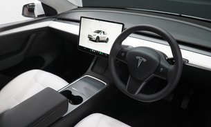 Tesla Model Y LONG RANGE AWD White Interior Hard Ware 4 (AI4) GROK AI One Owner VAT Q 2
