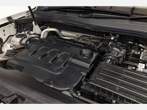 Volkswagen Tiguan 2.0 TDI R-Line Tech DSG 4Motion Euro 6 (s/s) 5dr 11