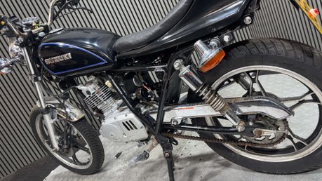 Suzuki GN 2002 31K CUSTOM CAFE RACER PROJECT BUILD 125CC 19