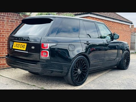 Land Rover Range Rover 3.0 SD V6 Vogue SUV 5dr Diesel Auto 4WD Euro 6 (s/s) (275 ps) 8
