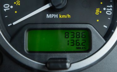 Land Rover Defender 90 ADVENTURE 20