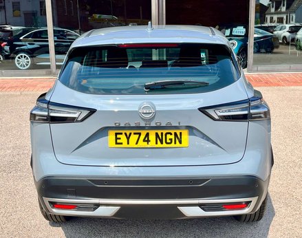 Nissan Qashqai 1.3 Qashqai Acenta Premium DiG-T MHEV 5dr 73
