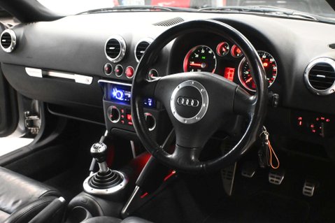 Audi TT 1.8 TT Quattro (225 bhp) 4WD 3dr 11