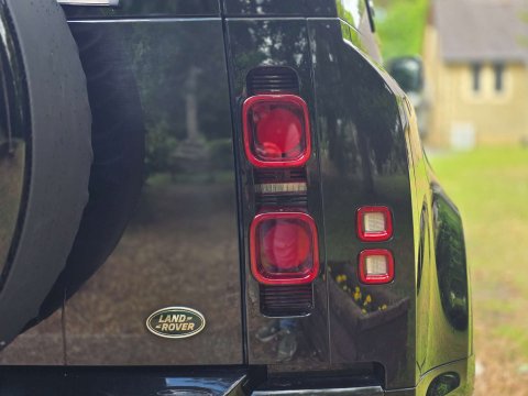 Land Rover Defender 2.0 Defender X-Dynamic HSE Auto 4WD 5dr 53