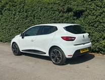 Renault Clio 0.9 TCe Iconic Hatchback 5dr Petrol Manual Euro 6 (s/s) (90 ps) 31