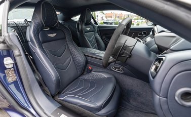 Aston Martin DBS Superleggera 12