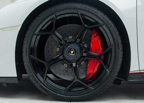 Lamborghini Huracan Spyder LP 640-4 PERFORMANTE 