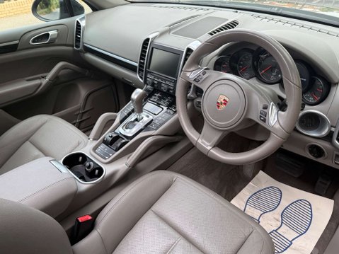 Porsche Cayenne 3.0 Cayenne V6 D Tiptronic 4WD 5dr 7