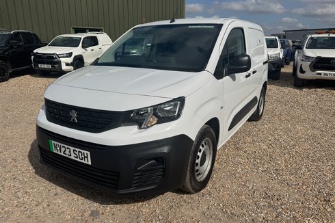 Peugeot e-Partner AUTO 50Kwh SWB L1H1 LR Professional Premium Plus Air Con Sensors EURO 6