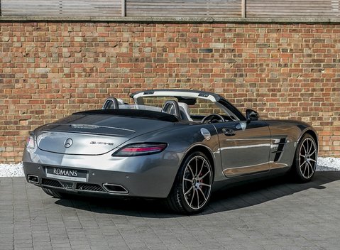 Mercedes-Benz SLS GT Roadster 9