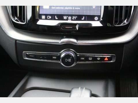 Volvo XC60 RECHARGE T6 R-DESIGN AWD 20