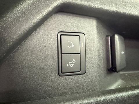 Land Rover Discovery Sport 1.5 P300e 12.2kWh R-Dynamic HSE SUV 5dr Petrol Plug-in Hybrid Auto 4WD Euro 21