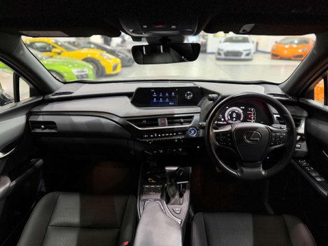 Lexus Ux 2.0 250h SUV 5dr Petrol Hybrid E-CVT Euro 6 (s/s) (184 ps) 2