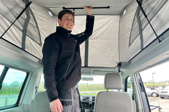 Volkswagen California BEACH 2.0 TDI AUTO CAMPERVAN 57