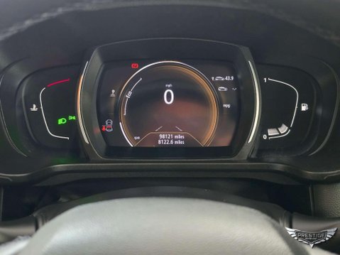 Renault Kadjar 1.3 TCe Iconic Euro 6 (s/s) 5dr 98