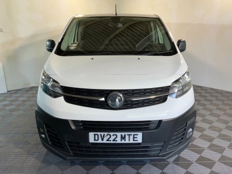 Vauxhall Vivaro 2.0 Turbo D 3100 Dynamic Crew Van L2 H1 Euro 6 (s/s) 5dr 2