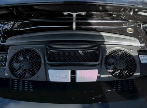 Porsche 911 (991.2) Turbo S 28