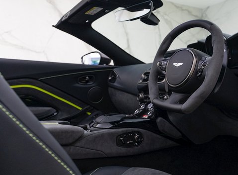 Aston Martin V8 Vantage Roadster F1 Edition 12
