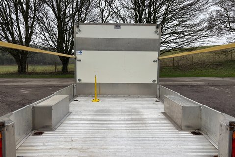 Peugeot Boxer 165ps BlueHDi 335 Drop & Go Low Floor Traffic Management - Toolbox 13